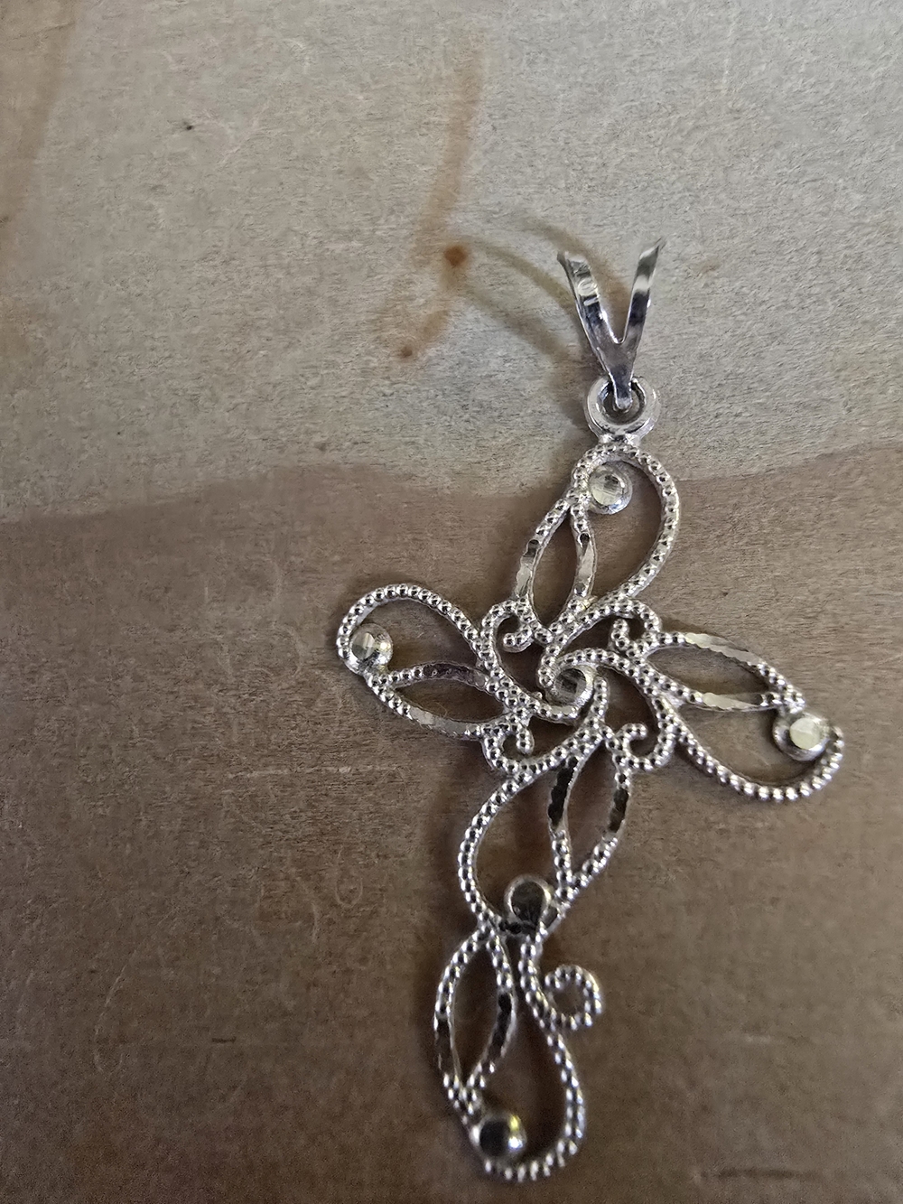 Elegant Gold Filigree Cross Pendant